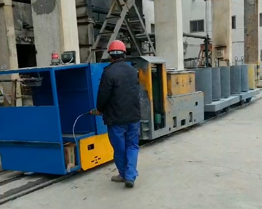 轉彎牽引車防爆性能優(yōu)越